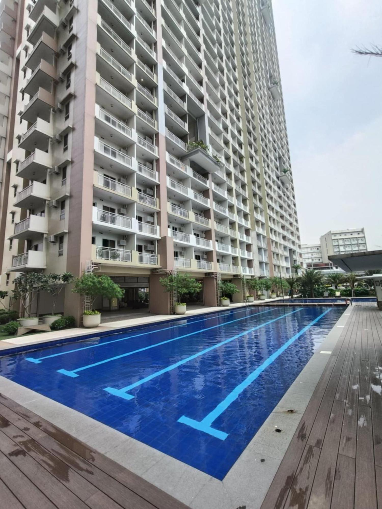Infina Towers Aparthotel Quezon City Exterior foto
